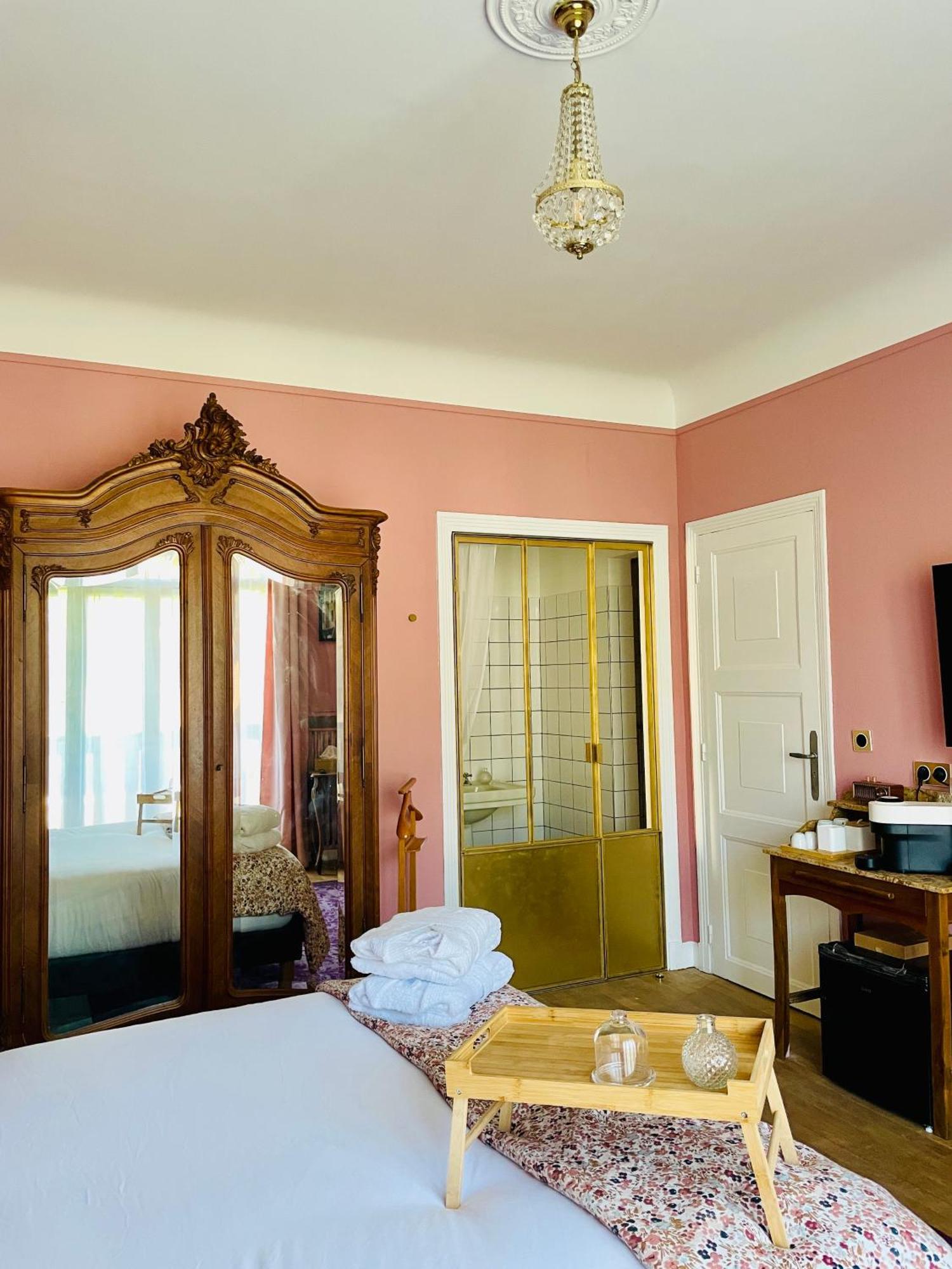 La Maison Au Toit Vert Espalion Bagian luar foto